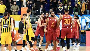 Ezeli rekabette fenerbahçe'nin attığı 532 gole, galatasaray 482 golle karşılık verdi. Galatasaray Futboldan Sonra Basketbolda Da Fenerbahce Yi Maglup Etti Fenerbahce De Buyuk Tepki Spor Haberleri Basketbol