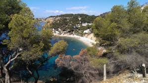 La partie centrale est en galets et la zone le long de l'avenue blanche calvet. L Hotel Club Et Sa Plage Privee Picture Of Village Club Mileade De Carry Le Rouet Tripadvisor