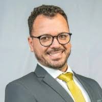 10 perfis com “Max Rios”