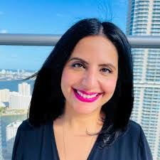 Elysia Mann's Instagram, Twitter & Facebook