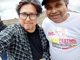 Imágenes del día sábado: visita al jardín del Poeta, siembra de árboles,  Acción Poética en vivo con Armando Alanis Pulido, visita a las pirámides de  Teotihuacán, todo en el marco del XV