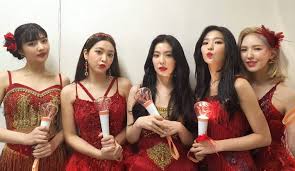 지효), is a south korean singer and dancer, and is the leader and main vocalist of twice. Jisoo Momo And Nayeon Made Hearts Flutter Showing Support To Their Red Velvet Besties Kissasian