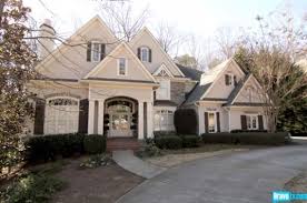 Inside Dr Jaqueline Walters Of Married To Medicine S Lavish Atlanta Mansion Atlanta Mansions Mansions House Styles
