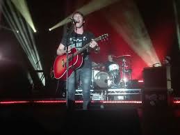 Best known for his single, you're beautiful, james blunt (born february 22, 1974) began his music career after serving in the british army. James Blunt Konzert Best Of Mit Viel Ironie Kaernten Orf At
