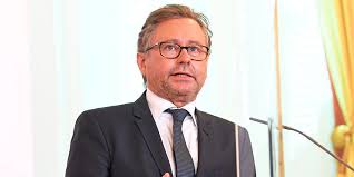 Jun 21, 2021 · auf hochtouren laufen die vorbereitungen für den ersten digitalen landesparteitag der övp. Jvp Parteitag Live Im Orf Regie Und Bilder Kamen Von Der Ovp Zackzack At