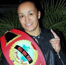 Rhonda Luna's Instagram, Twitter & Facebook