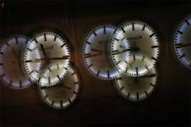 Sogar in ständiger dunkelheit wacht ein mensch immer wieder aus. Uber Die Inneren Uhren Des Menschen Forschung Derstandard De Wissen Und Gesellschaft