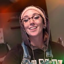 How many guys can make it to Coach Glaze House in Potlatch?