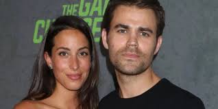 Frei für Brad Pitt? Paul Wesley will Scheidung von Ines de Ramon