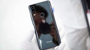 Anh em đang xài điện thoại vsmart yên tâm là hãng sẽ tiếp tục hỗ trợ. Ben Trong Nha May Sáº£n Xuáº¥t Ä'iá»‡n Thoáº¡i Vsmart