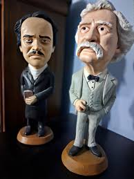 Collecting celebrity statues of authors