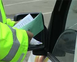 Aceste amenzi pot fi date doar. Noul Cod Rutier Amenda Pentru Vorbitul La Telefon In Timpul Sofatului Mai ScumpÄ Ca Un Smartphone Suceavanews Ro