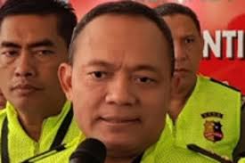Hal ini dikarenakan pria tetap ingin terlihat keren dengan mengikuti perkembangan model rambut. Polri Mengaku Ungkap 9 Penipuan Calo Taruna Akpol