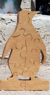 Mit einer dekupiersäge können sie werkstoffe präzise schneiden. Penguin Scroll Saw Pattern Penguin Puzzle Scroll Saw Portraits Woodworkingprojects Woodworkingtoolsjigs Geschenke Aus Holz Holzarbeiten Basteln Mit Holz