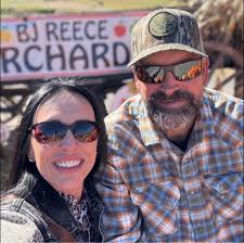 Better to fly into flagstaff or Phoenix then drive to Sedona?