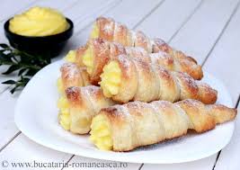 Rulouri Cu Crema De Vanilie Recette Desserts