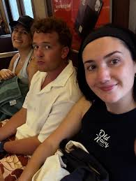 Snippets from A Christmas Carol Tour 😃🎄🎅 • • • Almost done! :) Loved  getting to see my Henderson friends and family in Kentucky!