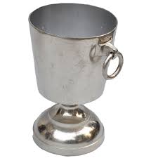 This item comes shipped in one carton. Bucket On Short Stand Wine Chiller Vinita Impex