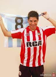Pérez enfrentará al club en el que alzó su primera libertadores y el que le abrió las puertas de añora la plata, donde dejó amigos, pero hoy se debe a river. El Pincha Recordo A Enzo Perez Con La Camiseta