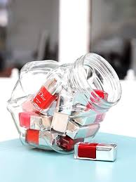 Diese 6 Ideen Wie Du Kosmetik Aufbewahren Kannst Verandern Alles Nagellack Aufbewahrung Nagellack Make Up Aufbewahren