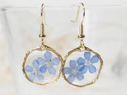 Singapore's finest and carefully selected florists arrange beautiful bouquets, stands and flower boxes for your special occasion. Forget Me Not Earrings Pressed Flowers Jewelry Resin Jewelry Natural Jewelry Dried Flower Tiny Gold Resin Earrings Gold Filled Earwire In 2021 Resin Jewelry Earrings Nature Jewelry