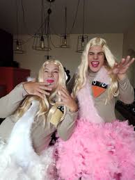 A man living in a unit below randall's penthouse reported hearing a boom sound at about 4:30 p. As Branquelas Fbi As Branquelas Branquelas Festa A Fantasia