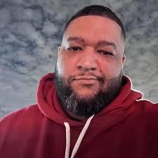 Girard 2025 TE/ATH Scott Moore officialy signed to Division I FBS Delaware  earlier this week. 6'5” 230 senior was all state selection in 3A this  season from Sports in Kansas & is