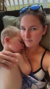 Is anyone selling girls 2T and 3T clothes at low prices?