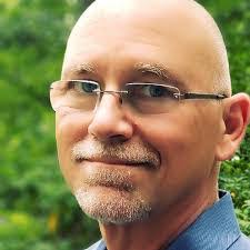 Pat Mabrey's Instagram, Twitter & Facebook