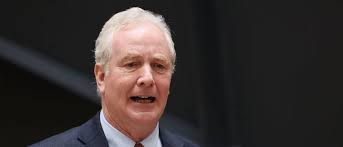 Dem Senator Essentially Calls Chuck Schumer 'Spineless' For Not Backing  Socialist Mamdani http://dlvr.it/TN45l8