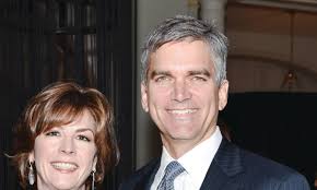 Big signing bonus for Sotheby's new boss