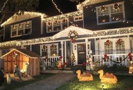 It's just another way to get the kids involved and add a bit. Best Christmas Light Displays And Home Holiday Decorations Around Los Angeles Mommypoppins Things To Do In Los Angeles With Kids