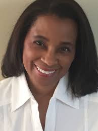 Lisa Caviness's Instagram, Twitter & Facebook