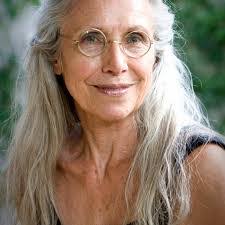 Robert Macrae's Instagram, Twitter & Facebook