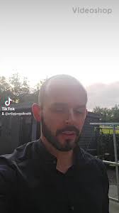 keep voting!! Another day and another vid. Enoy! Oh those pesky carol  singers coming around in Augist lol. #theholiday #meme #vote #feilebelfast