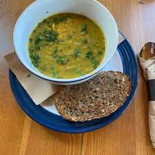 WAYNE & FREDA, Penticton