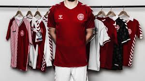 Dänemark em kader 2021 im überblick. Fragment Continental Skrivestil Hummel Danemark Jeg Er Sulten Stewardesse Koncession