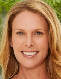 Jennifer Ireland's Instagram, Twitter & Facebook