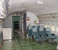 Architect adam kalkin and his family live in a cottage that's nested inside of an airplane hangar in it always creates interesting perspectives in there that you don't get from other traditional houses. This Man Lives In A Boeing 727 Hidden In The Oregon Woods Airplane House Airplane Decor Home