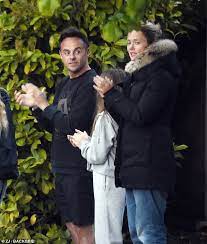 Comment louise griffin friday 31 may 2019 4:17 pm. Ant Mcpartlin Joins Girlfriend Anne Marie Corbett In Clapping For The Nhs Daily Mail Online