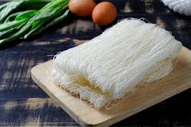 Meskipun pengolahan bihun belum banyak diketahui, cara pengolahannya tidak sulit dilakukan. Apa Bedanya Soun Bihun Dan Misoa Tiga Mi Putih Yang Tampak Serupa Halaman All Kompas Com
