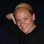 Ellen Moos's Instagram, Twitter & Facebook