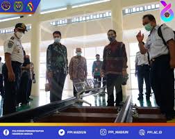 Beberapa usulan judul yang dapat dijadikan acuan tugas akhir mahasiswa informatika, komputer, sistem informasi. Politeknik Perkeretaapian Indonesia Madiun Moa Ppi Madiun Dengan Pt Kcic Dan Hsrcc