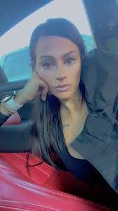 Amber Elizabeth's Instagram, Twitter & Facebook