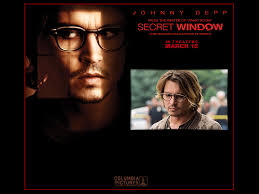 Il est adapté de la nouvelle vue imprenable sur jardin secret (secret window, secret garden) de stephen king. Fenetre Secrete Secret Window