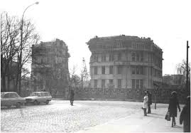 Chimia generala, chimia anorganica, chimia organica, chimia fizica, chimia tehnologica si tehnologia proceselor chimice, chimia analitica, biochimia. Facultatea De Chimie Bucuresti Efecte Cutremur 1977 Flickr