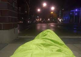 In jedem fall braucht es hilfsangebote, die schnell und unkompliziert die größte not lindern. Obdachlos Fur Eine Nacht Wie Ist Das Ohne Wohnung Zu Sein Nordstadtblogger