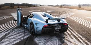 The global debut earned reams of headlines around the world — with collective amazement at the new design and. This Koenigsegg Regera Supercar Heist Film Is The Best Thing You Ll Watch Today Esquire Middle East