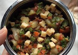 Mudah banget bikinnya, dan cepat. Bagaimana Menyiapkan Tumis Sayur Kornet Toping Keju Untuk Anak 1 Tahun Lezat Resep Masakanku