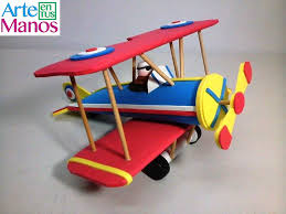 Recuerda usar papel reciclado o reutilizar hojas ya utilizadas. Como Hacer Un Avion Con Material Reciclable Acerca De Materiales